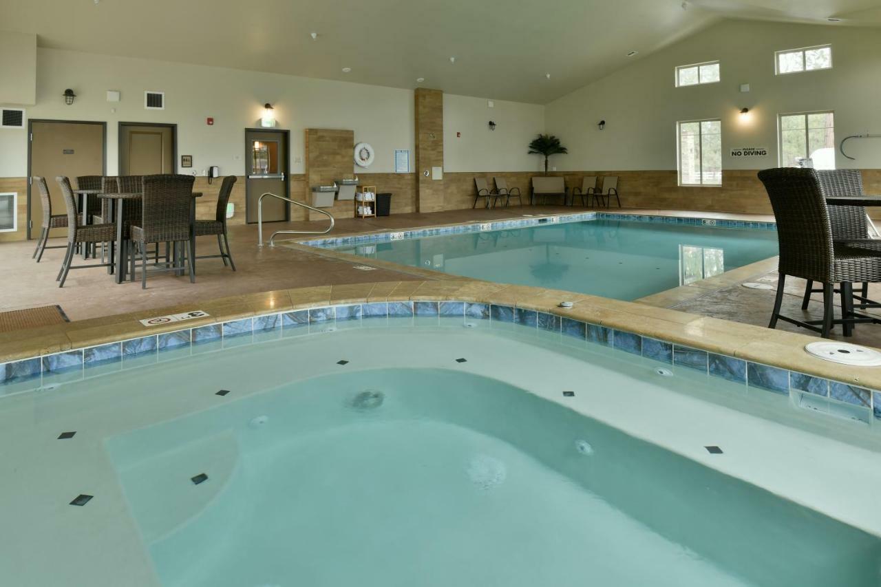 Grandstay Hotel & Suites Sisters Luaran gambar